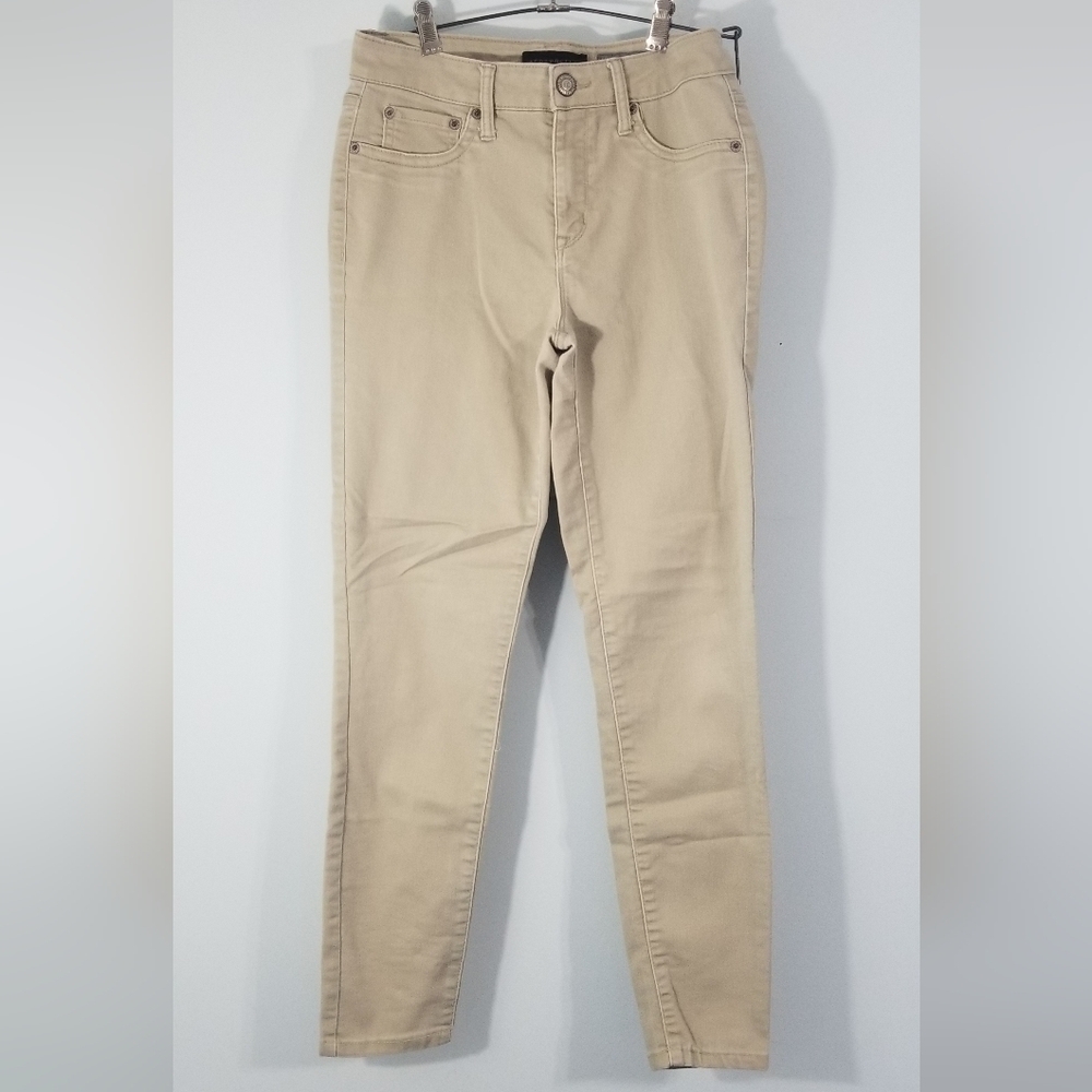 Aeropostale High Waisted Khaki Jeggings. Size 6 Regular.